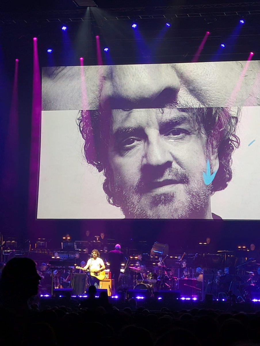 IanProwse's tweet image. Now *that* was a party.
The city will never forget last night at @MandSBankArena , it proper went off.
Every act cheered to the rafters, tears & laughter all night.
Well done to @IanByrneMP @danielnicolson Mike Deane & Nico Otaegui for pulling it all together.
Unbelievable 🥹x