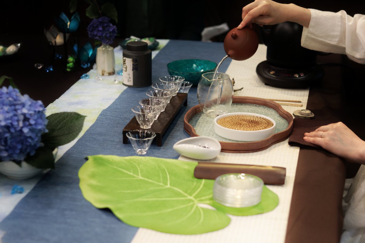 【天空茶会第二十五葉 開催決定】

当会が主催する中国茶イベント
「天空茶会第二十五葉」は
2025年11月15日（土）に開催が決まりました！

会場は前回と同じく明治屋ホール（東京・京橋エリア）

ぜひカレンダーにチェックしておいてくださいね！
続報をお楽しみに。  

#天空茶会 #イベント情報