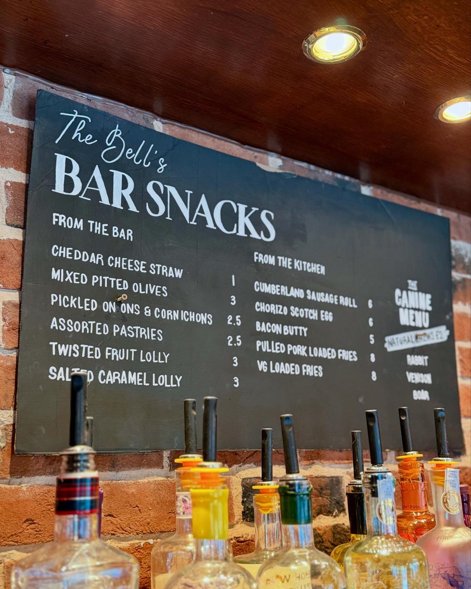 BellPubFetcham's tweet image. Our new Bar Snack menu is Live and ready to shout about! 

What will you try first?

@YoungsPubs 
#barsnacks #pubclassics #puppytreats