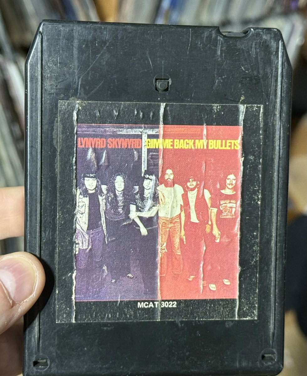 TimsVinyl's tweet image. Tomorrow would be the birthday of Lynyrd Skynyrd guitarist Allen Collins. The band’s fourth album is today’s An Album in Review
youtube.com/@timsvinylconf…