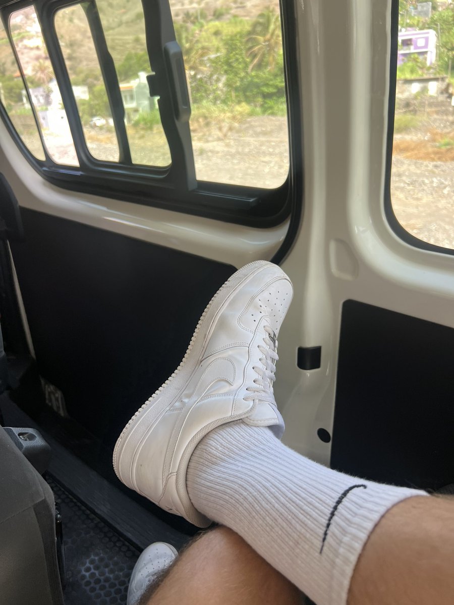 Who’s gonna pay for my holiday trip? 🤑🤑 dm me #moneyslave