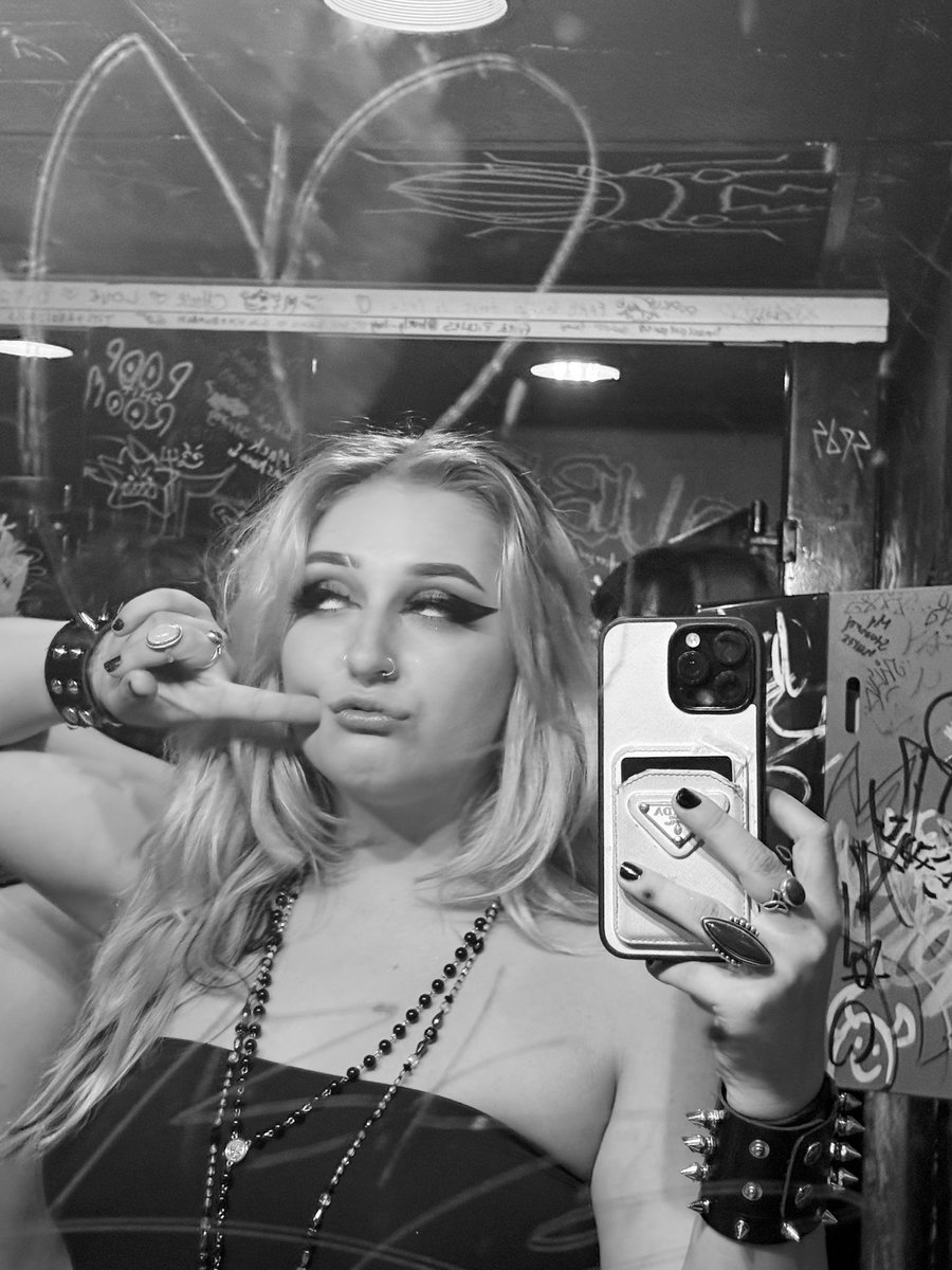 pxptxrts's tweet image. 