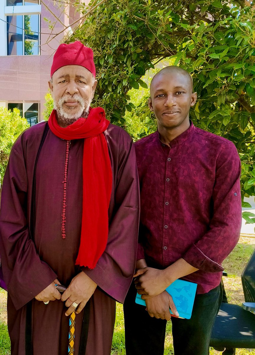 Bahaushee's tweet image. Mun samu yin hira da Sheikh Ibrahim wanda ya kawo mana ziyara a ofishinmu yayin da yake ziyara a Istanbul.