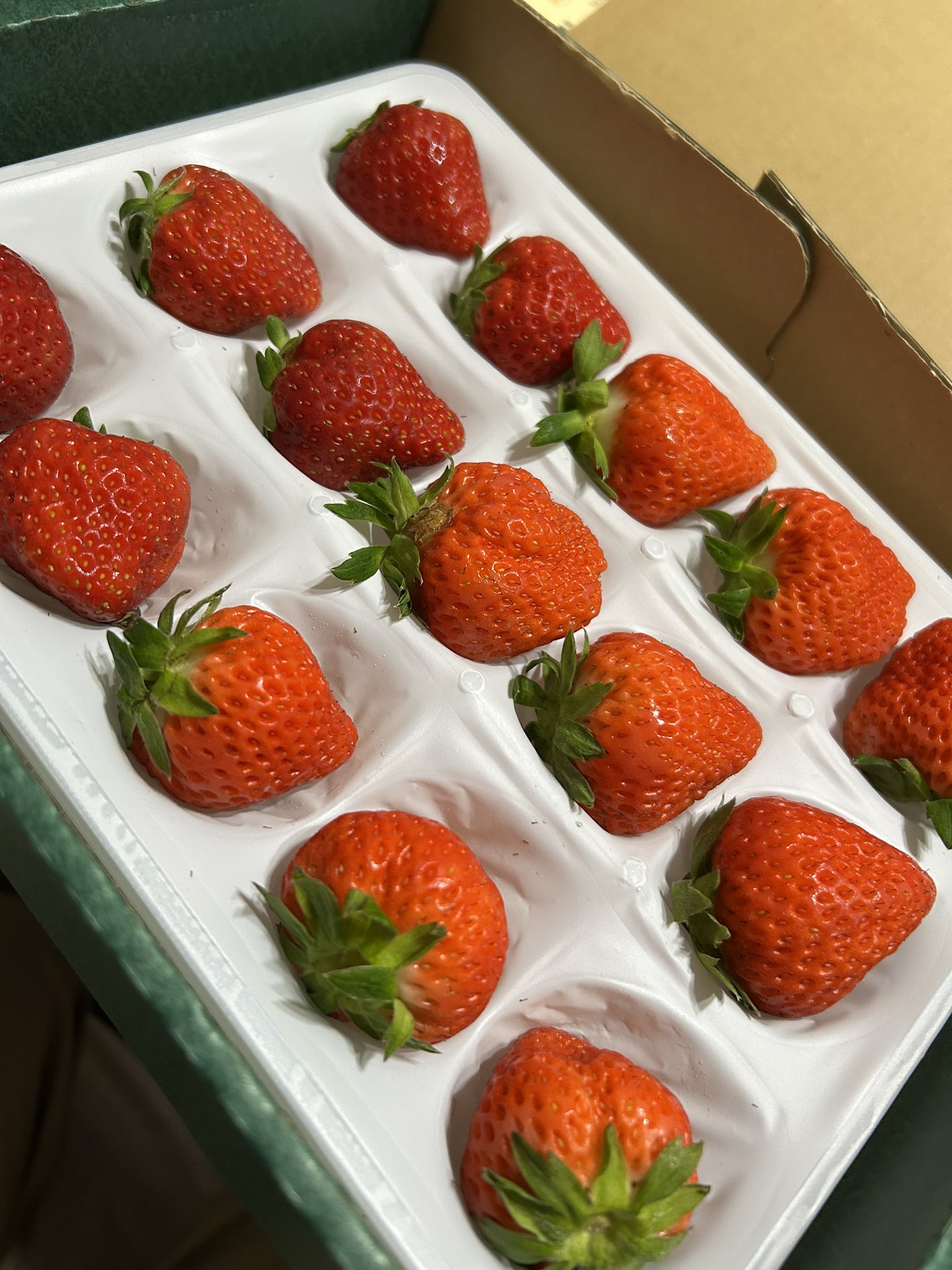 イチゴ 楽天市場】いちごもち 130g(個包装紙込)×12袋セット イチゴ 餅