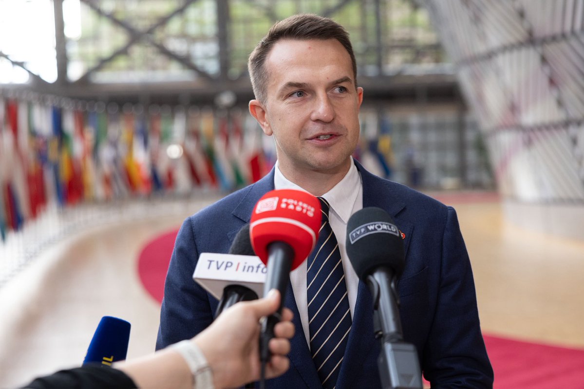 Polish presidency of the Council of the EU (@poland25eu) on Twitter photo 💬 Minister <a href="/adamSzlapka/">Adam Szłapka</a> at General Affairs Council:
„Today we discuss with the Ministers the new long-term EU budget. It is an ambitious budget and a good starting point for negotiations. For the first time we see so much focus on security and defense – Polish priorities. 💬 Minister <a href="/adamSzlapka/">Adam Szłapka</a> at General Affairs Council:
„Today we discuss with the Ministers the new long-term EU budget. It is an ambitious budget and a good starting point for negotiations. For the first time we see so much focus on security and defense – Polish priorities.