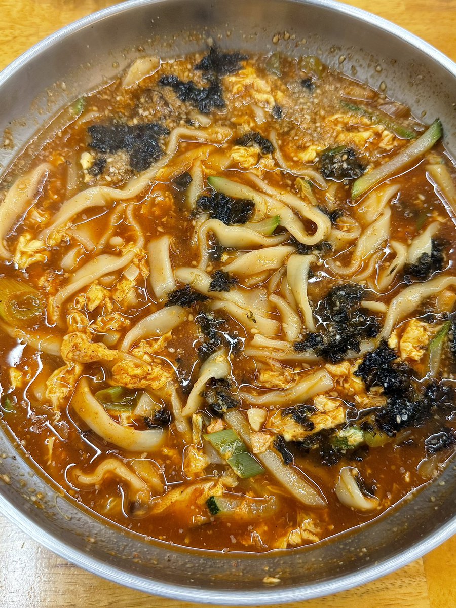 among_ee's tweet image. 칼국수보다 장칼국수 땡기는 날 뭔지 아시는 분