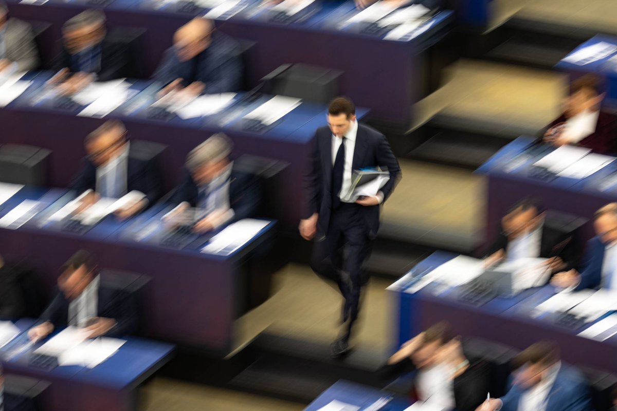 🔔La brigade financière a investi le siège du #RN pour enquêter sur le financement de ses dernières campagnes électorales. Loin de faire profil bas, <a href="/MLP_officiel/">Marine Le Pen</a> et ses amis hurlent au complot.
👉🖊
franc-tireur.fr/perquisitions-…