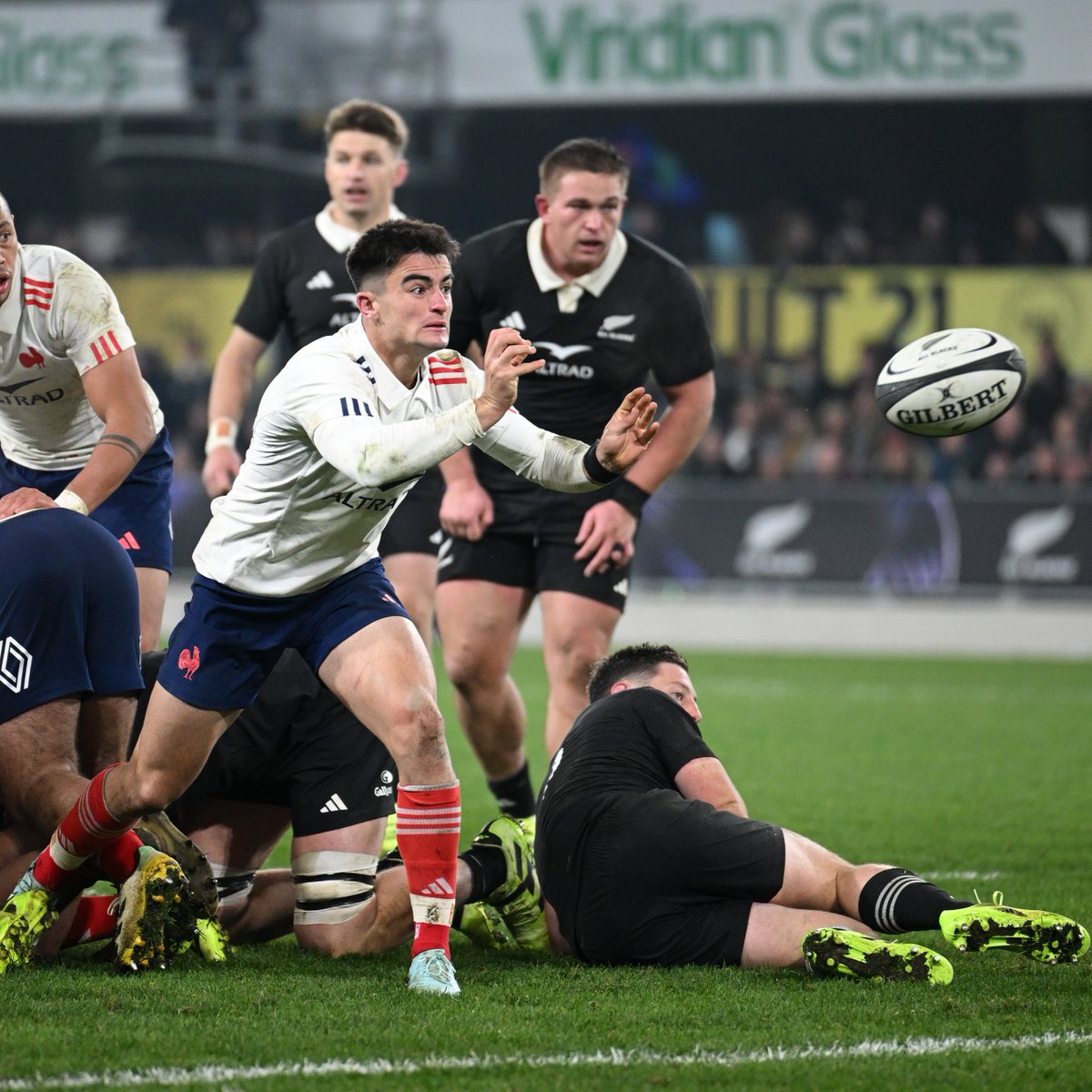 Hastoy et Le Garrec à la charnière avant d’évoluer ensemble sous les couleurs rochelaises la saison prochaine 🔗👀

Découvrez quelles stars de l’#InvestecChampionsCup figureront dans le XV de départ de demain🇫🇷➡️bit.ly/4obLgh1