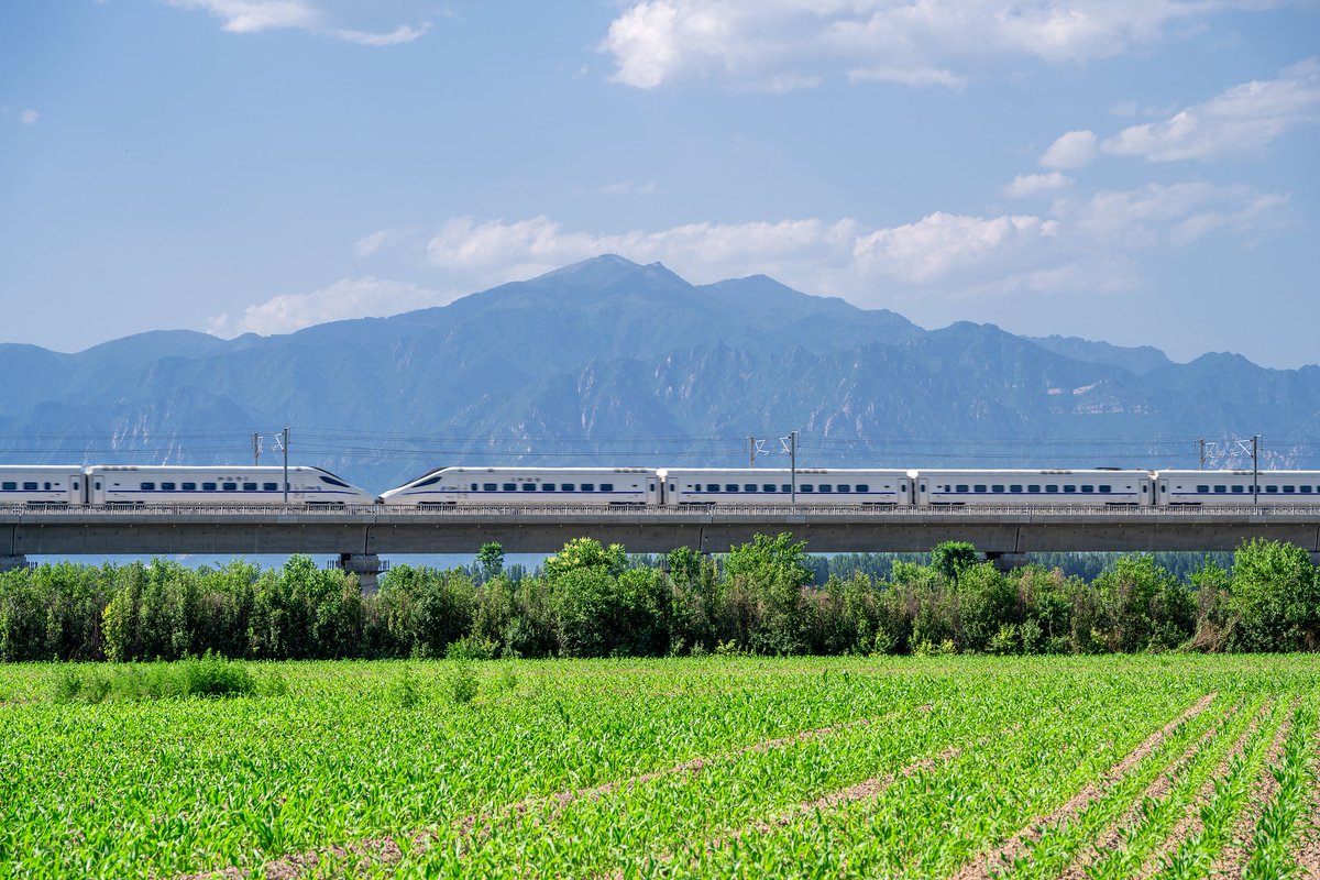 LiuXininBeijing's tweet image. Why are more and more people falling for China?
Because the view is better without the filters 📸💥
From world-class infrastructure to peaceful cooperation, China's modernization isn’t about turning inward. It's about building bridges, literally and globally.
Zheng Bijian, the…