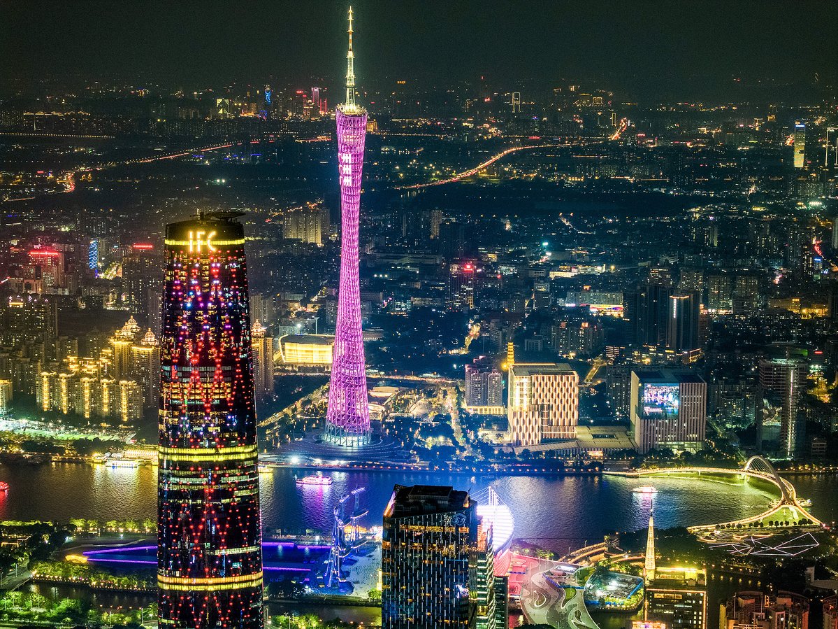 LiuXininBeijing's tweet image. Why are more and more people falling for China?
Because the view is better without the filters 📸💥
From world-class infrastructure to peaceful cooperation, China's modernization isn’t about turning inward. It's about building bridges, literally and globally.
Zheng Bijian, the…