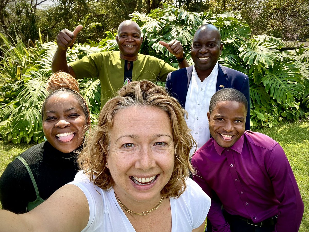 Last one in the series - Exhibit E. How on earth do I say goodbye to the amazing 🇬🇧 Residence Family?? 🥹