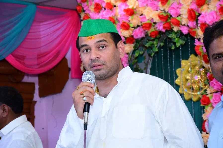 Sudhirsingh077's tweet image. बड़ी खबर
तेज प्रताप यादव आज नई पार्टी की घोषणा कर सकते हैं।
शाम 5 बजे प्रेस कांफ्रेंस रखी गई है। 

#BreakingNews‌ #tejpratapyadav #BiharPolitics