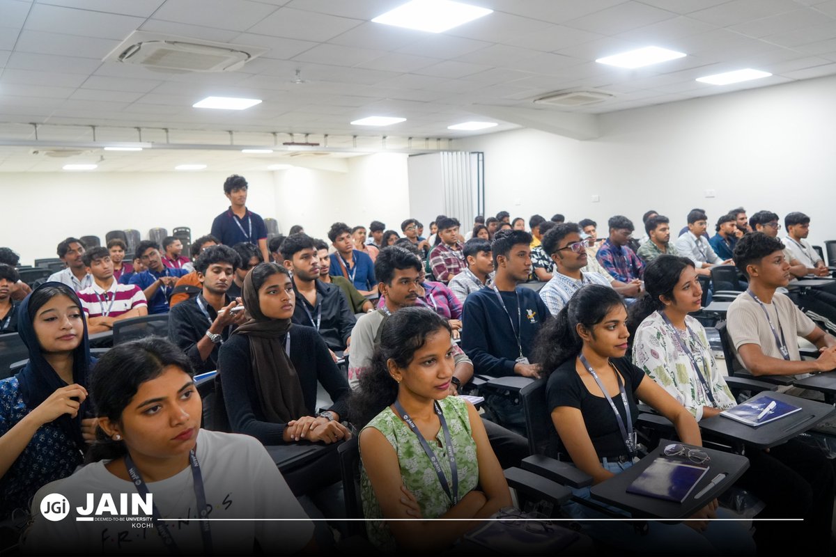jain_kochi's tweet image. Snippets from Day 3 of #DEEKSHARAMBH2025 – School of CSIT & Computer Science Engineering
Our new students from the School of CSIT & Computer Science Engineering had a day full of engaging and insightful sessions.
#SchoolofCSIT #ComputerScienceEngineering
#JainUniversityKochi