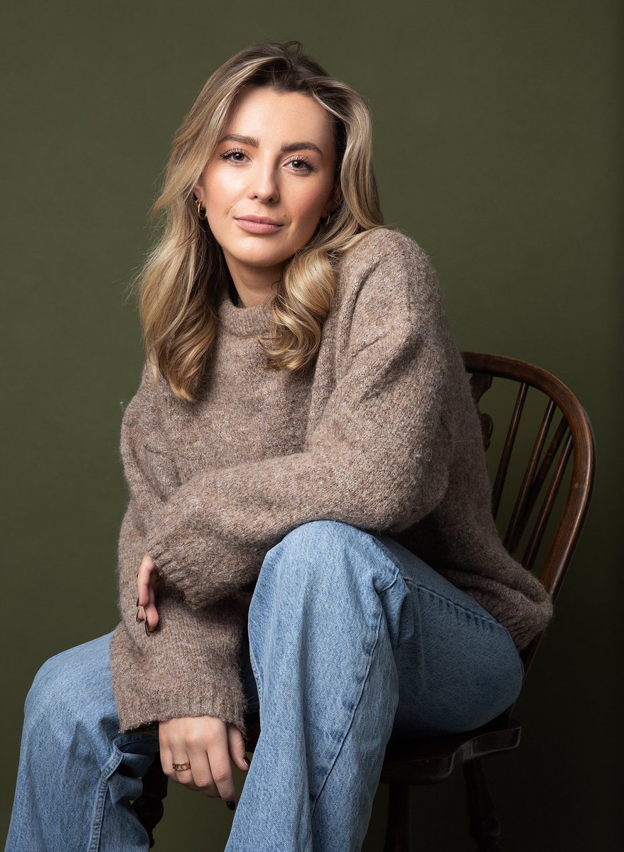 📢ANNOUNCEMENT 📢

IM IN A PLAY AT THIS YEARS <a href="/edfringe/">Edinburgh Festival Fringe</a>!!!!! 🎭

I’ll be playing the part of Emily in the ORIGINAL play Almost Everything which is a modern love story with twists and turns inspired by #NormalPeople, #OneDay and #LoveRosie! 

Come along! 

edfringe.com/tickets/whats-…