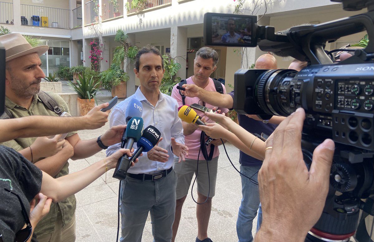 imasmallorca's tweet image. 🟡 El president de l’IMAS expressa preocupació per la cancel·lació de la Conferència Sectorial d’Infància i Adolescència i reclama més claredat, recursos i coordinació per garantir una atenció adequada als infants i adolescents migrats no acompanyats.

ℹ️bit.ly/ConsellMallorc…