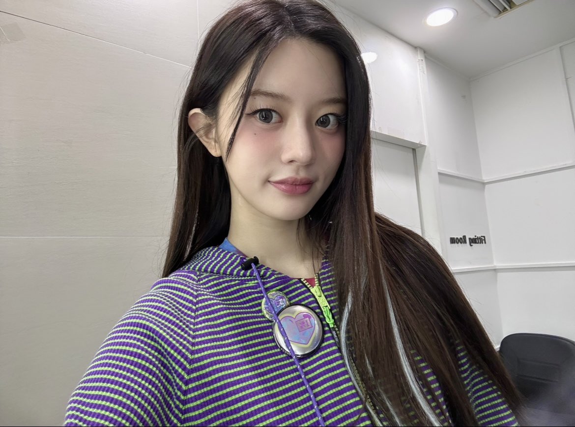 KBSMusicBank's tweet photo. .  /ᐢ⑅ᐢ\   ♡   ₊˚
꒰ ˶• ༝ •˶꒱       ♡‧₊˚    ♡
./づ~ :¨·.·¨:     ₊˚
           `·..·‘    ₊˚   ♡ https://t.co/Qt6eNC4rux