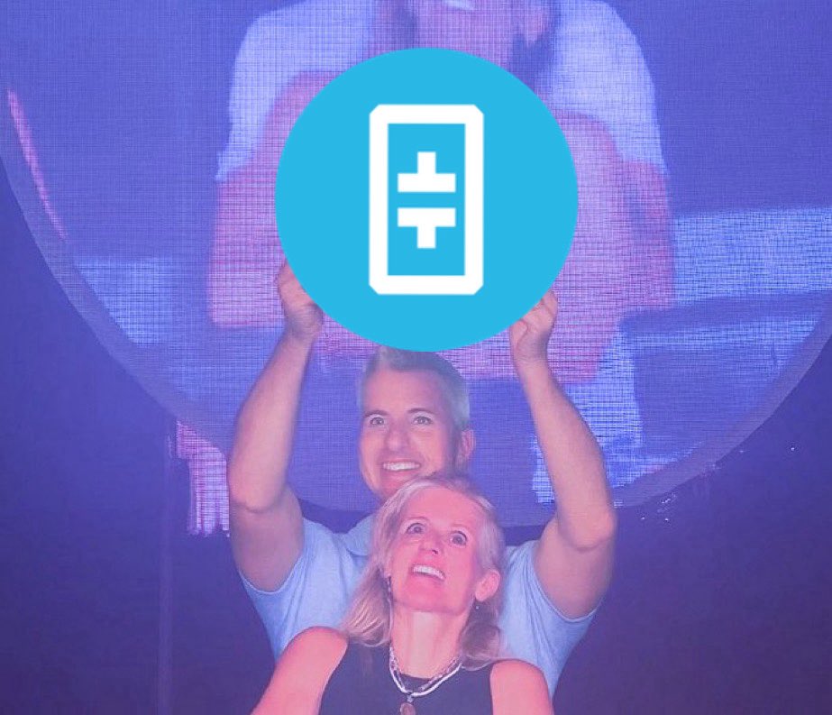 MotosakaToshisa's tweet image. Bro, hold #THETA, not your mistress. 

@Theta_Network 🤍 @mitchliu  🫶