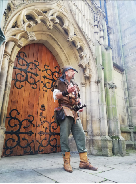 EzekialBone's tweet image. 'Enthralled' 🎯 US students get a 'Perfect history lesson' whilst being entertained 🏹 Great review for Nottingham's #RobinHood attraction. Public Town Tour this Sat 19 July 2pm @CrossKeysNottm, ends with finest ales after @Yeoldetripnott. @VisitNotts @VisitNotts @NottinghamTIC