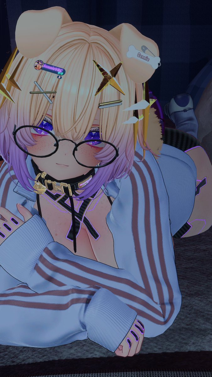 SennieVRC's tweet image. Good morning ~ 💜 say it back :3