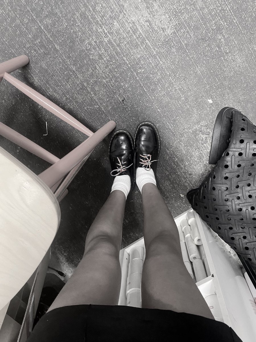 butterf1yb's tweet photo. Guys can y’all pls bodycheck me for a minute?? My body dysmorphia is so bad that even photos are morphing in my brain. Does this happen to anyone elseeee? 😭
#edtwt #anar3xia #ednos #proanamia
#justusingtagstofindyou! https://t.co/80wgaaCvQa