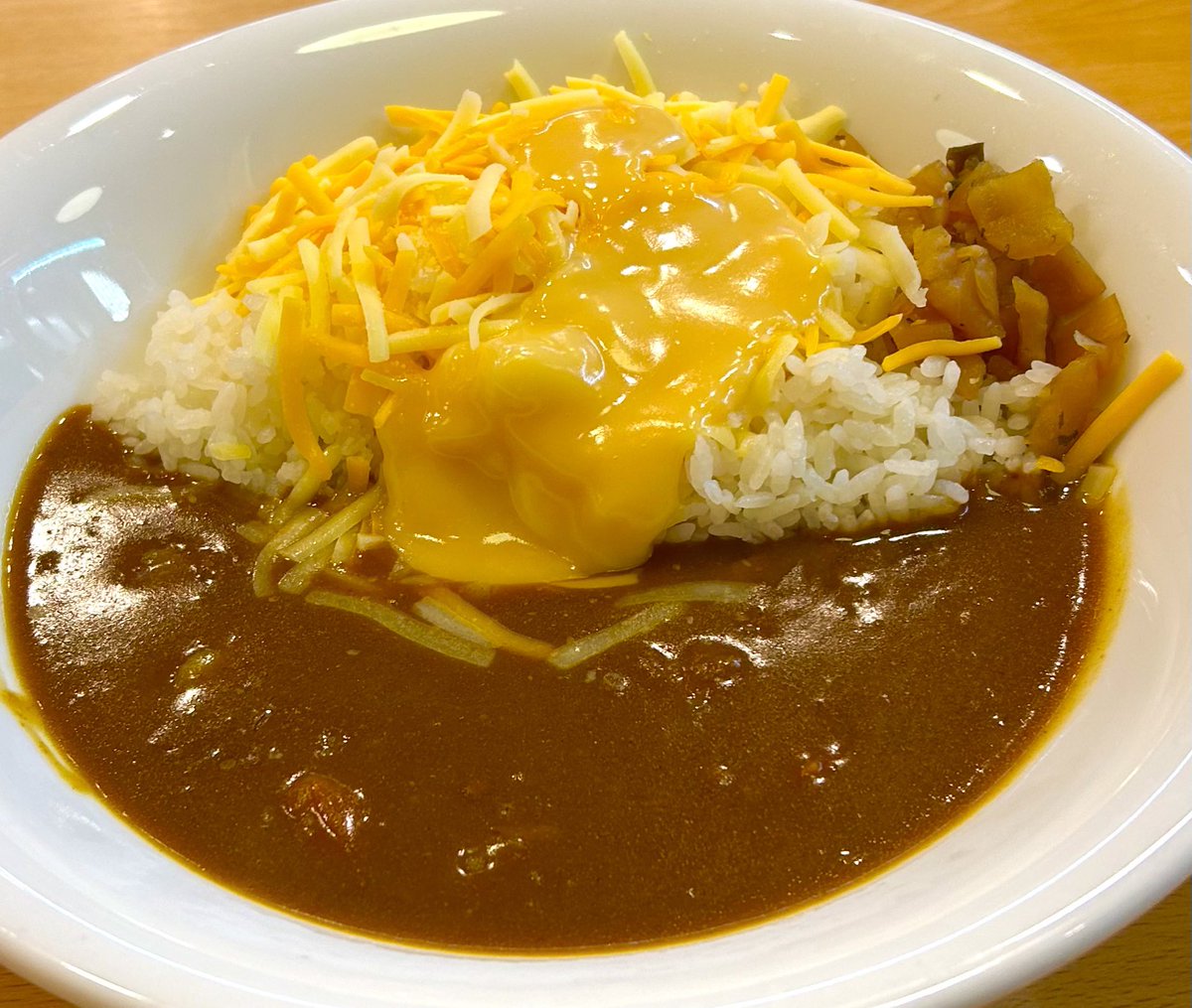 SHINGO3939's tweet image. 何食べるか迷った場合 カレーを
注文するのはやっぱり正解だわね〜
辛辛のカレーはあってもマズマズの
カレーは、無いですからね〜🚩🚩
そんなで本日も お疲れ様です〜😄