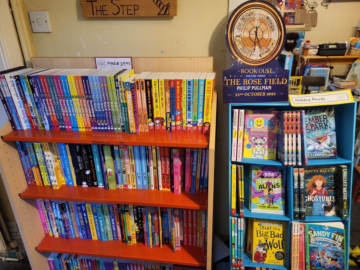 Furtherfrom's tweet image. Here we are on an unexpectedly rainy Friday in the summer holidays! We've got plenty of holiday reading suggestions, we've got a free storytelling session at 2.00pm AND it's nice and cool and dry in here. We're open til 5pm, see you soon! #ChooseBookshops