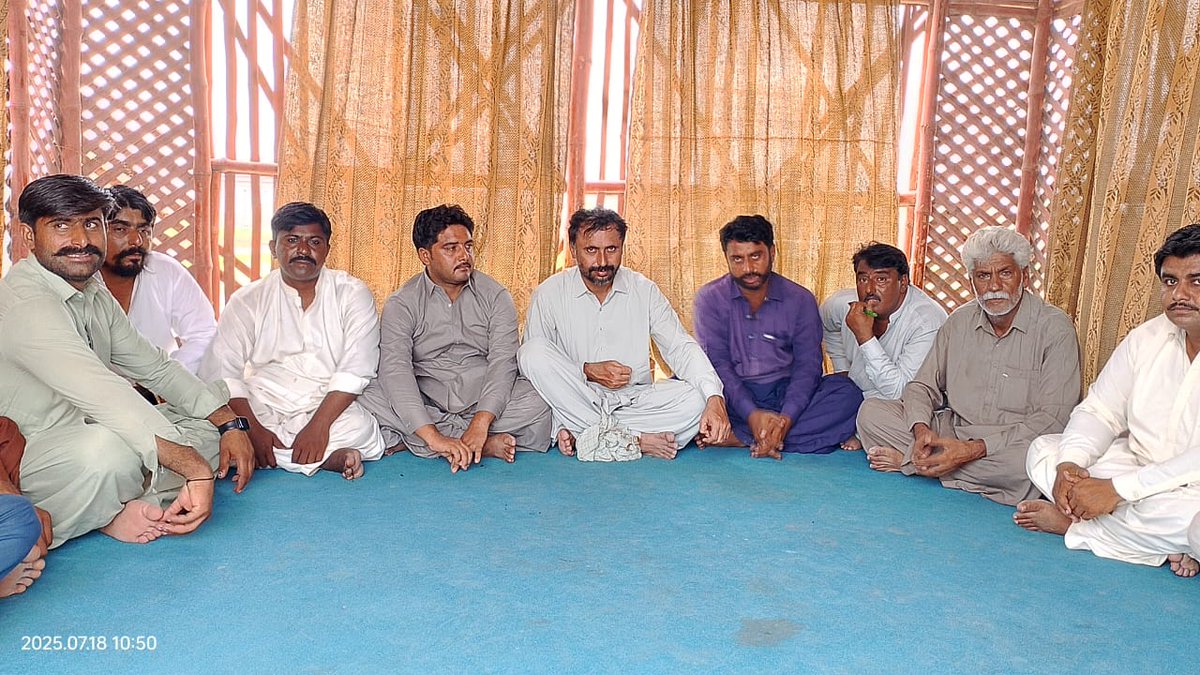 hari_hjc's tweet photo. ھاری جدوجھد کمیٹی کی ایگزیکٹو کمیٹی کا اہم اجلاس ، ضلع شکارپور میں واقع رک پمپنگ اسٹیشن کی غیر فعالی کے خلاف تحریک چلانے کا اعلان ، سیپٹمبر میں ورکرز کنونشن کروانے کا فیصلہ ۔ https://t.co/fKpOz54lxw