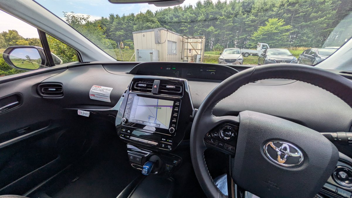 Citation_III's tweet photo. 食わず嫌いも良くないので、「実際に乗ってみて、運転が面白くなかったら買うのを辞めよう」と先日思い立って借りたプリウス、予想以上に運転が楽しかったのでさあ困ったの巻。

PWRが10.0以上の割に加速·追い越しが楽、レギュラー仕様でラフに運転しても25km/Lは普通に行くのも◎(こりゃ売れるわ...) https://t.co/89PQtPWY51