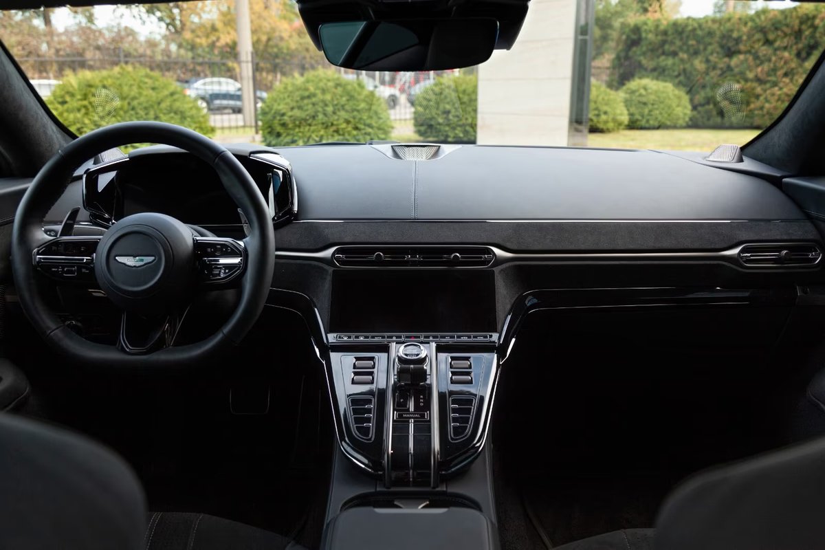 Earlsimxx's tweet image. Aston Martin Vantage - Apex Grey
