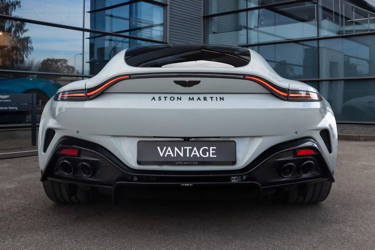 Earlsimxx's tweet image. Aston Martin Vantage - Apex Grey