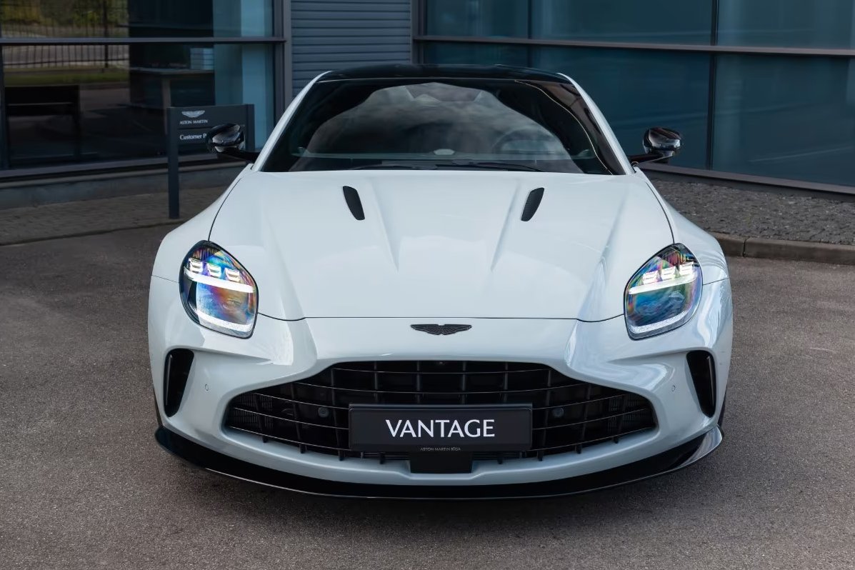 Earlsimxx's tweet image. Aston Martin Vantage - Apex Grey