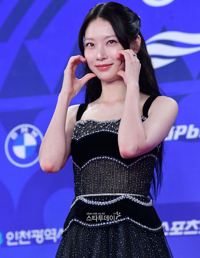 공승연 청룡시리즈어워즈 레드카펫