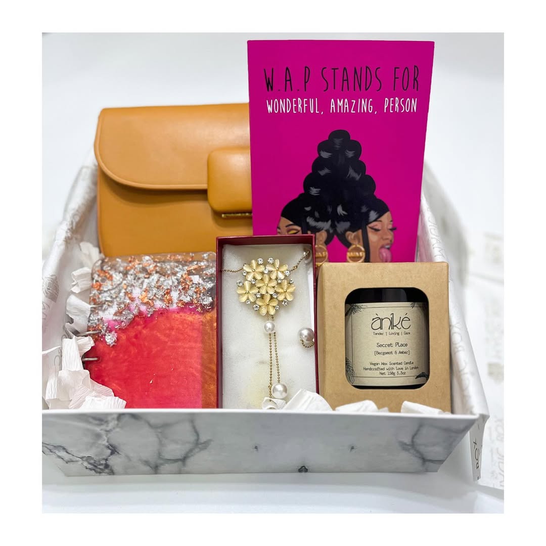 magicbox_ng's tweet photo. Is she your W.A.P?
Wonderful. Amazing. Person. 

Tell her with this thoughtfully curated package that says she is and make her grin from ear to ear this Girlfriend’s day.

We have over 100 budget friendly packages to choose from.

Send a DM now to get started. https://t.co/CQIFovywXS