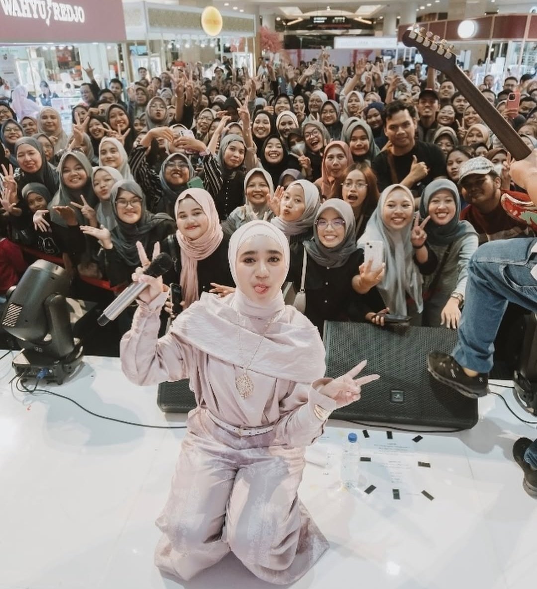 herselaahikmah's tweet photo. indah bukan hanya soal rupa, tapi juga tentang cinta tulus yang terpancar dari senyum mereka 𖹭.ᐟ https://t.co/exulYSn9wr