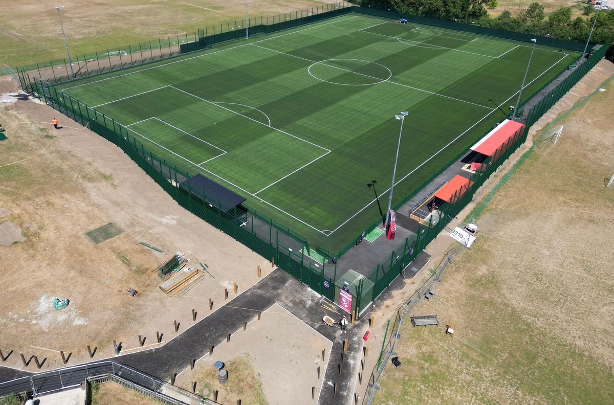beckenhamtownfc's tweet image. Tomorrow ⏩️
Our mate Rocky and @glebefootball are very kindly hosting us for free, so come on down and not only cheer on Waldo's Reds but also check out the new look Foxbury.
🆚️ @EBTheDeres
🕛 12pm
🏟 Foxbury Avenue, Chislehurst, BR7 6SD
🎫 Free!