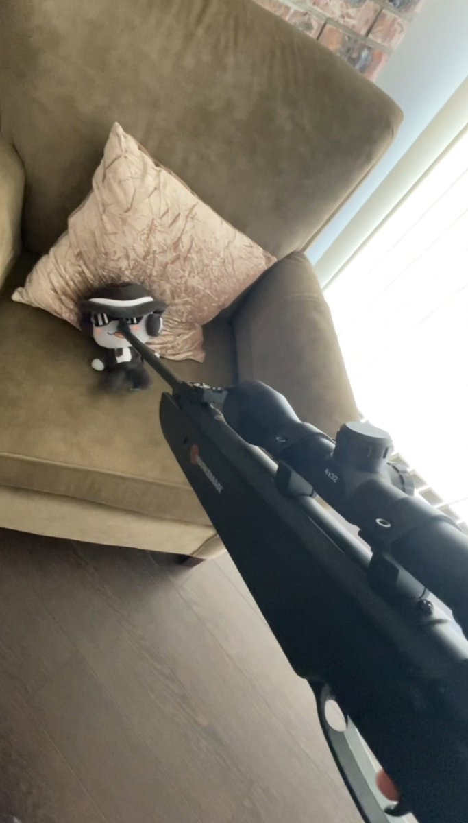 c00l_Nu1k0's tweet image. とらぷど、淫夢は面白いのぜ

なんで銃を向けるんだぜ？きけんなのぜ！