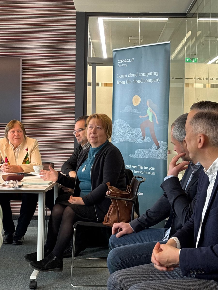 OracleAcademy's tweet image. Our activities in #Bulgaria included gathering member educators at a half-day event in Sofia to learn more about their program benefits from @OracleAcademy staff and to hear from @Oracle staff on @OracleCloud. Read > social.ora.cl/60124Cqu4