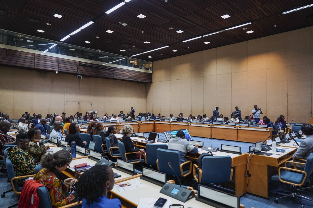 UNODC_ENV's tweet image. This week at #AMCEN20 in Nairobi, @UNODC_EA & @Kmunep convened partners and reps from 🇰🇪🇺🇬🇪🇹 to discuss efforts to #endENVcrime.
Speakers shared real challenges & solutions, prioritizing justice, enforcement & governance.
ℹ️shorturl.at/tInsV #AfricaForNature
