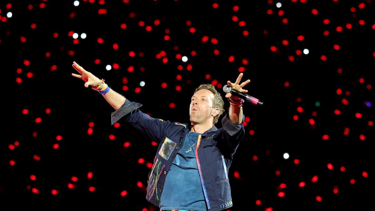 These Two Apparent Cheaters Were Outed As Coldplay Fans | MIX 107.7 | Mix Morning Show! mix1077.iheart.com/featured/mix-m…