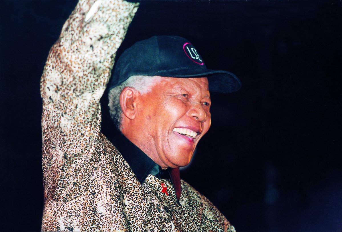 LSEpublicevents's tweet image. On #MandelaDay, we are remembering Nelson Mandela's inspiring speech from his visit to LSE back in the year 2000. 💡
Watch this legacy #LSEEvents moment on our YouTube.
📽 ow.ly/gNxS50Wq2O3