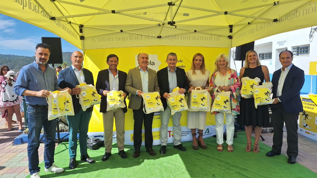 Consejería Presidencia, Interior, Diálogo Social (@interiorjunta) on Twitter photo El consejero <a href="/antoniosanz/">Antonio Sanz Cabello</a> presenta en #Algeciras la campaña ‘Este verano: Aprende Volando’.
💻Formación digital gratuita para toda la ciudadanía, también en verano
🎯Formar en habilitadades digitales a 130.000 personas hasta 2026
Nadie se queda atrás en la #RevoluciónDigital. El consejero <a href="/antoniosanz/">Antonio Sanz Cabello</a> presenta en #Algeciras la campaña ‘Este verano: Aprende Volando’.
💻Formación digital gratuita para toda la ciudadanía, también en verano
🎯Formar en habilitadades digitales a 130.000 personas hasta 2026
Nadie se queda atrás en la #RevoluciónDigital.