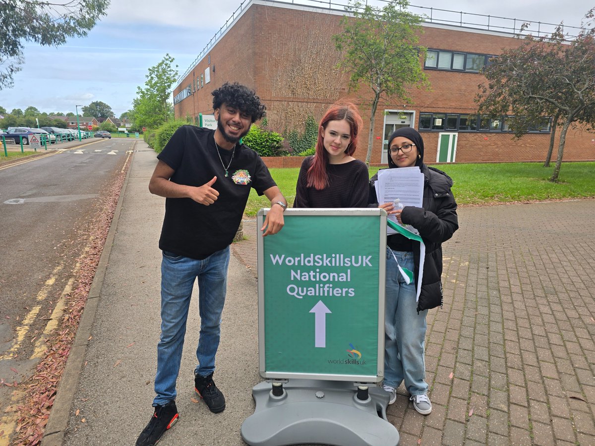 ITECskills's tweet image. We’re shining the spotlight on our World Skills UK finalists! ✨

Yusuf, Mairah and Natalia will be at the finals. Going with them will be Lead Tutor Hannah Kane-Roberts who has been championing their progress at every step.

#WorldSkillsUK #WorldSkills #WSUKFinals2025