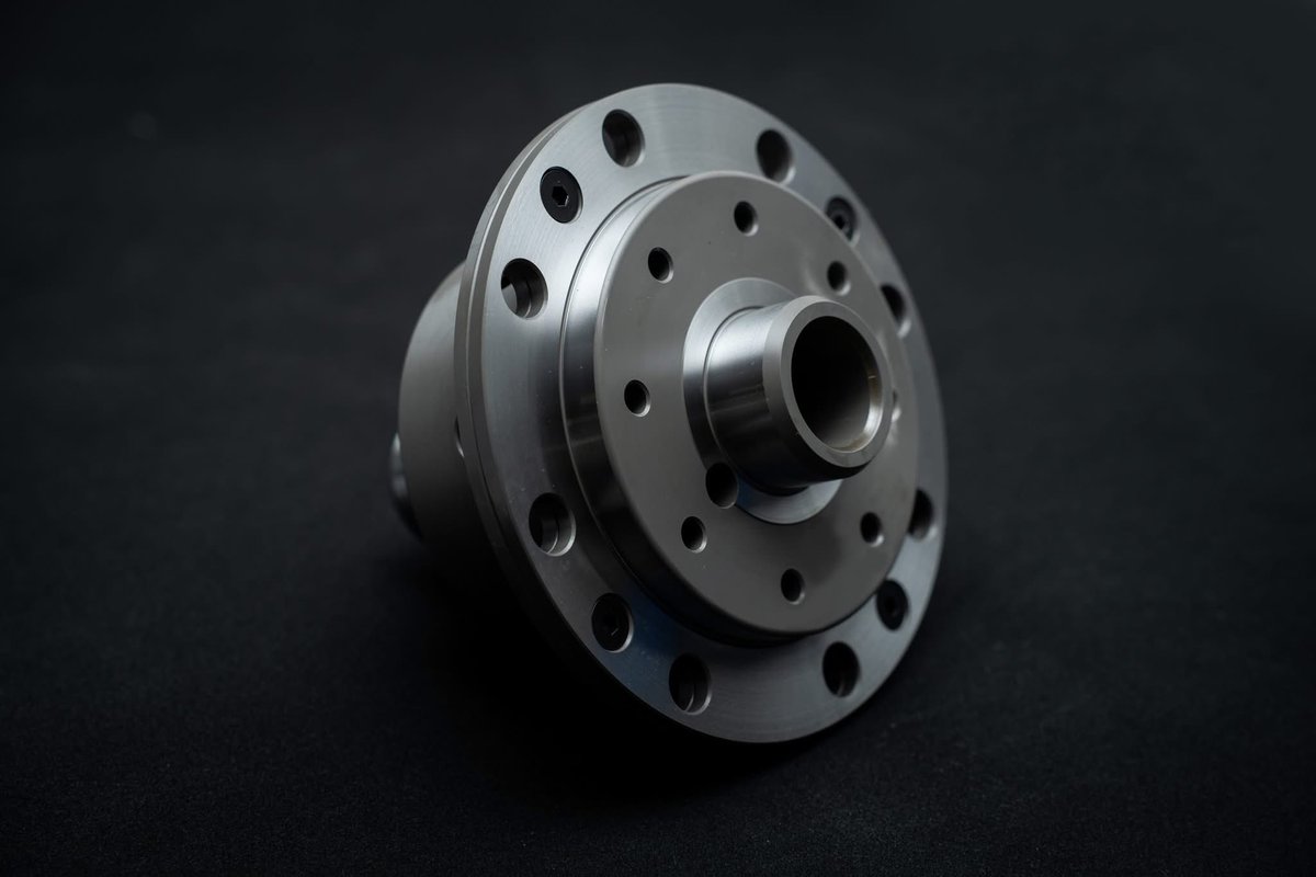 OSGikenOfficial's tweet image. ~~~ 車種追加情報 ~~~

□車種
ヤリス(MXPA10)

□駆動
2WD(FF)

□トランスミッション
M/T

□タイプ
SUPER LOCK LSD
[ spec-S : 1.1way ]
※DualCoreLSD開発中。

□価格(税込)
165,000円

#OS技研 #HighPerformanceLSD #ヤリス #MXPA10