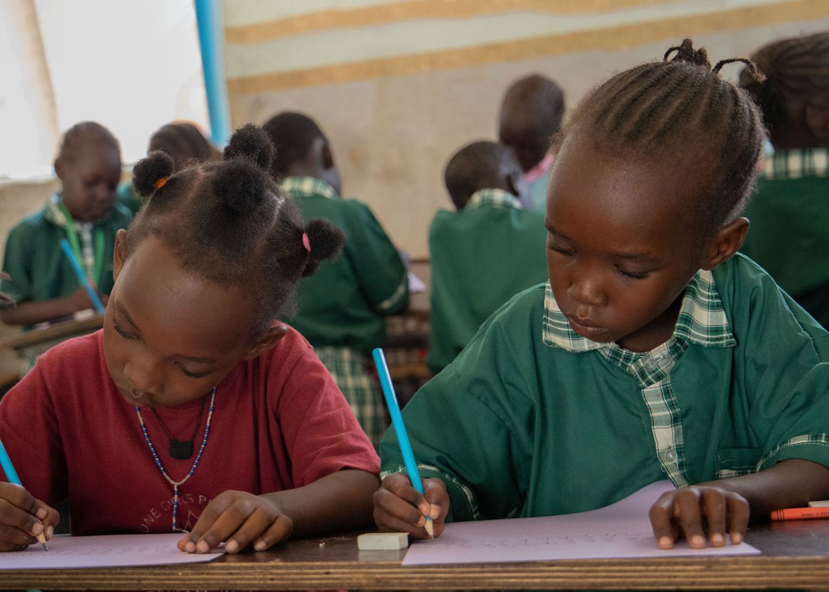 unicefssudan's tweet image. ✨Early Learning, Lifelong Impact!
In Central Equatoria & Lakes States, 2,073 children—including 990 girls—are now part of #UNICEF’s Early Childhood Education programmes.
Thanks to @ldscharities we are working with partners to help nurture young minds & build brighter futures.