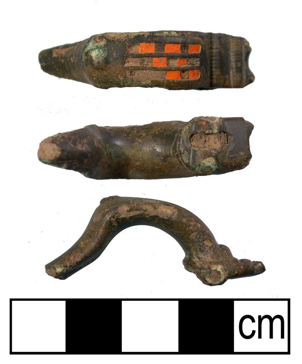 HenebTWA's tweet image. 🟥 Today's #FindsFriday is an incomplete Roman brooch of the Wirral type. Isn't it amazing how the enamel has lasted all this time?
More information available here 👇
buff.ly/hGBNeKw
#PortableAntiquitiesSchemeCymru #Archaeology #ResponsibleDetecting #RecordYourFinds