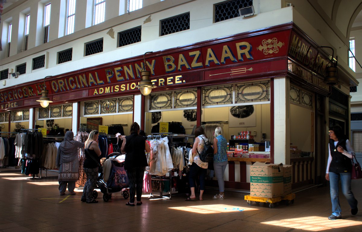 jac61941964's tweet image. A busy day at Newcastle's historic Grainger Market. #Newcastle #GraingerMarket #Market