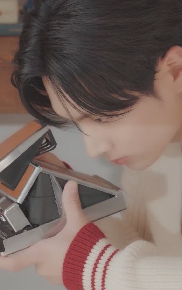 acepjsss's tweet image. Prettiest man in the world.