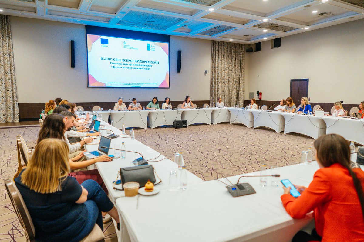 UNDP_Montenegro's tweet image. Licensing specialized services for #GBV survivors is key to stronger protection systems.🛡️
We organized an expert discussion with @MSSDCrneGore and support by the #EU, to ensure these services in 🇲🇪 are available, high-quality, and survivor-focused. 💬
