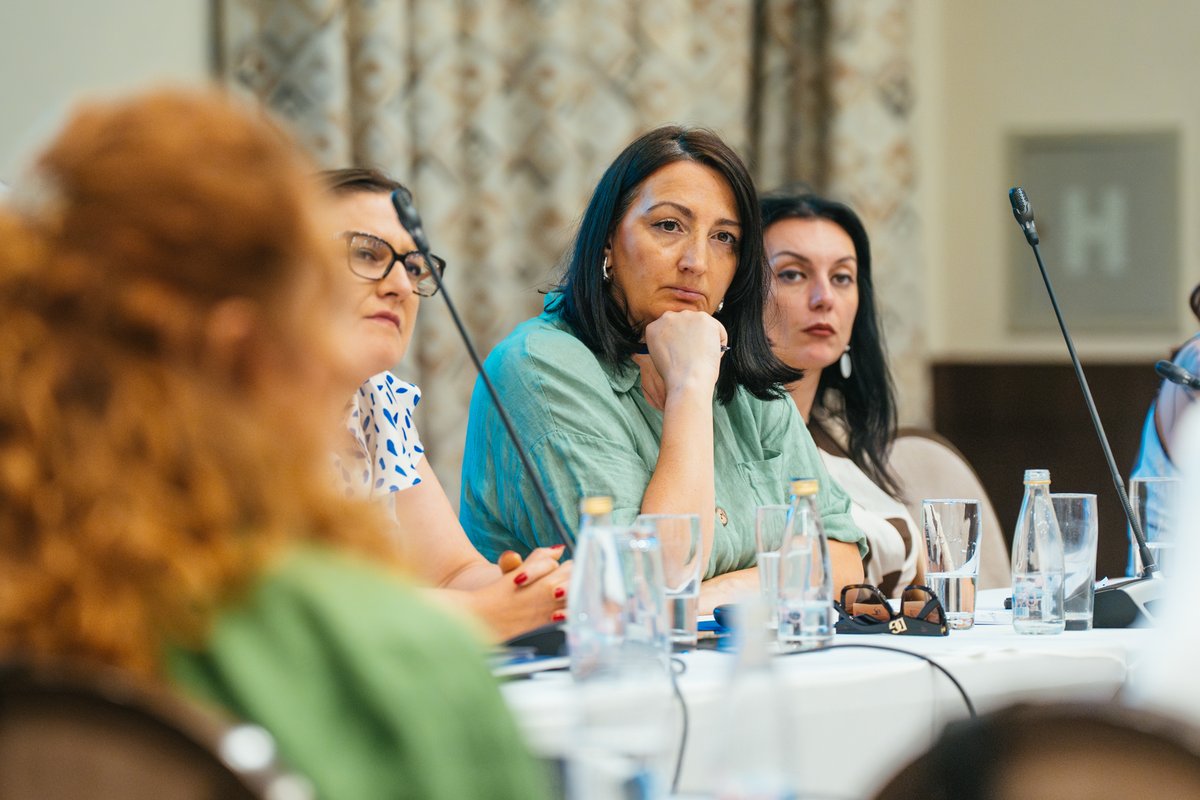 UNDP_Montenegro's tweet image. Licensing specialized services for #GBV survivors is key to stronger protection systems.🛡️
We organized an expert discussion with @MSSDCrneGore and support by the #EU, to ensure these services in 🇲🇪 are available, high-quality, and survivor-focused. 💬