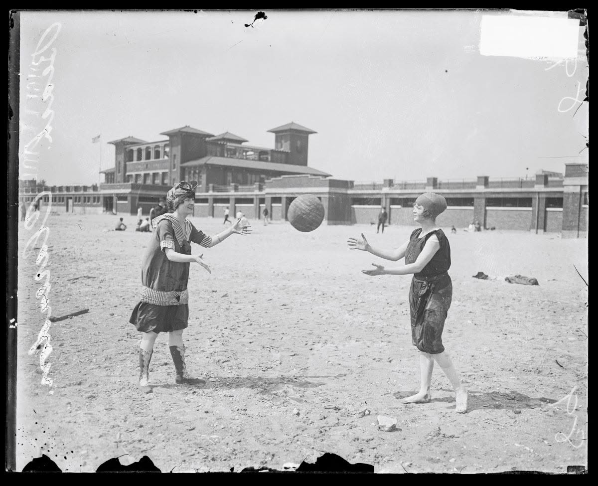 TheVFG's tweet image. In 1917, Mrs. Bonnie Rowe wore this wool bathing costume to the beach with a pair of black stockings and shoes. With the development of synthetic fibers such as nylon and polyester in the 1930s, wool was abandoned as a swimwear material. Maker unknown. Chicago History Museum.